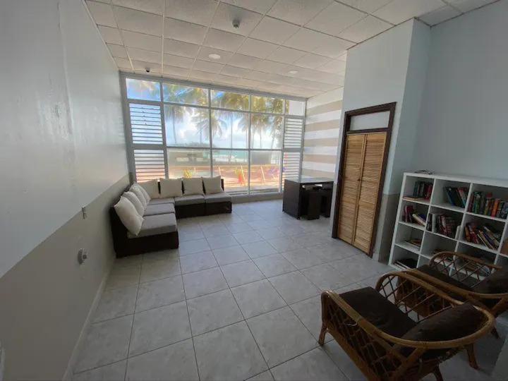 Kasa Ocean Breeze - Cabana Studio Apartment Beachfront Condo Pool San Juan Exterior foto
