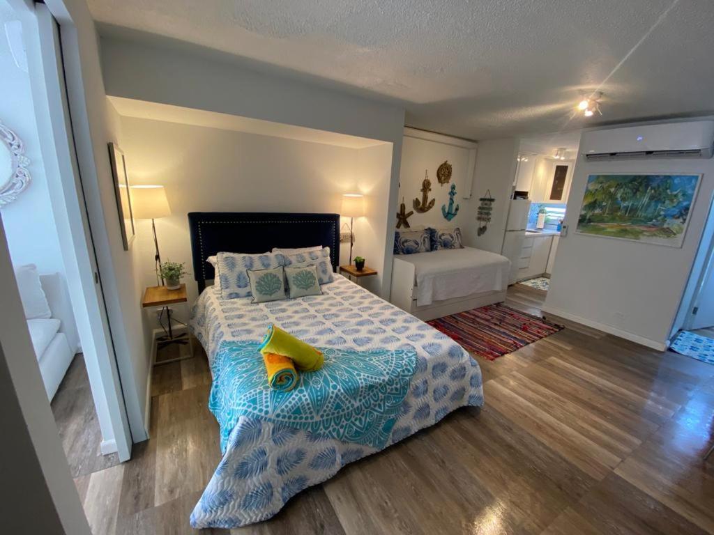Kasa Ocean Breeze - Cabana Studio Apartment Beachfront Condo Pool San Juan Exterior foto