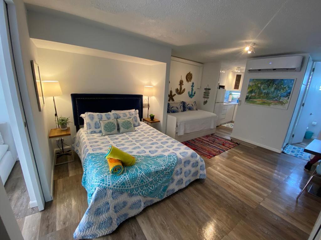 Kasa Ocean Breeze - Cabana Studio Apartment Beachfront Condo Pool San Juan Exterior foto